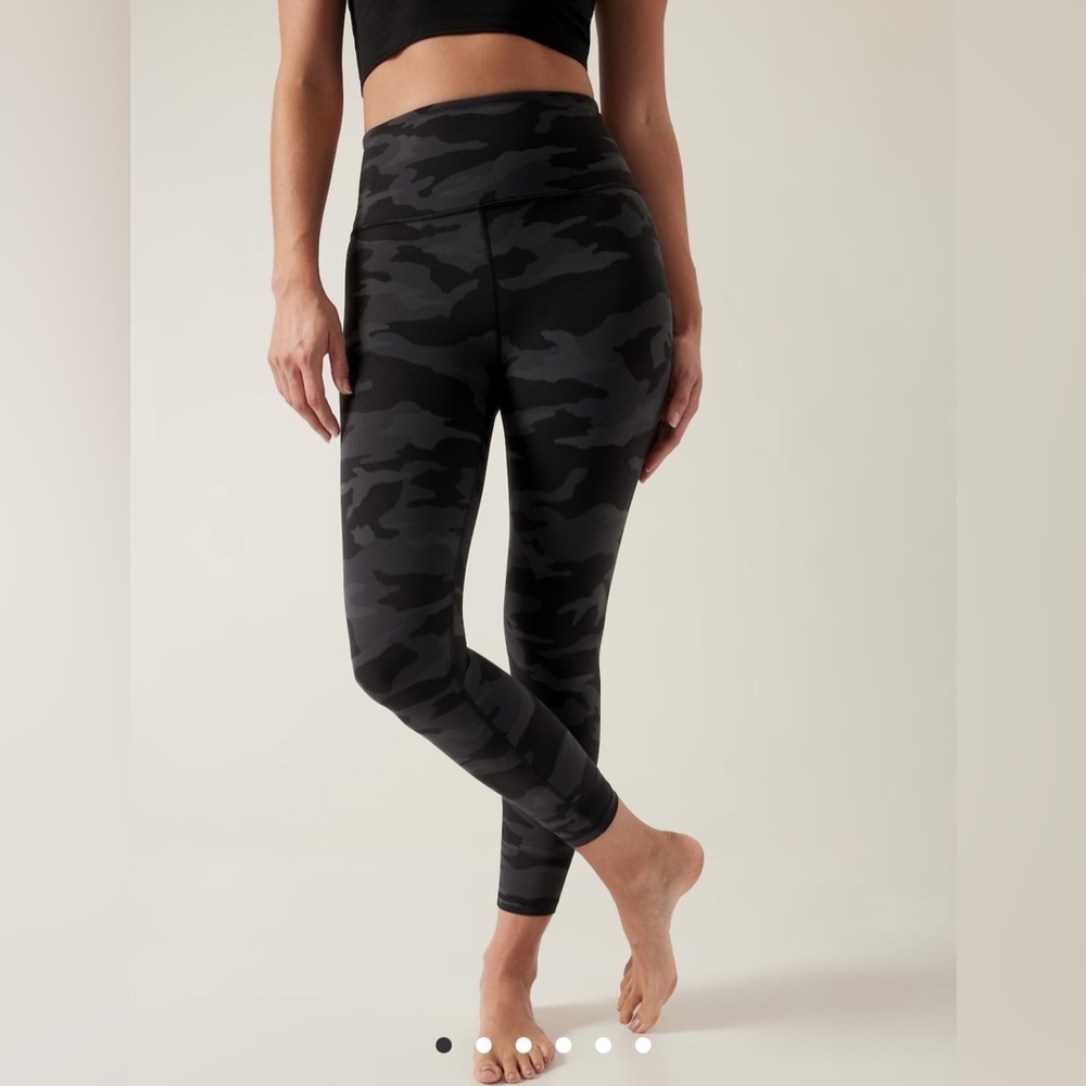 Athleta - Elation camouflage 7/8 tight